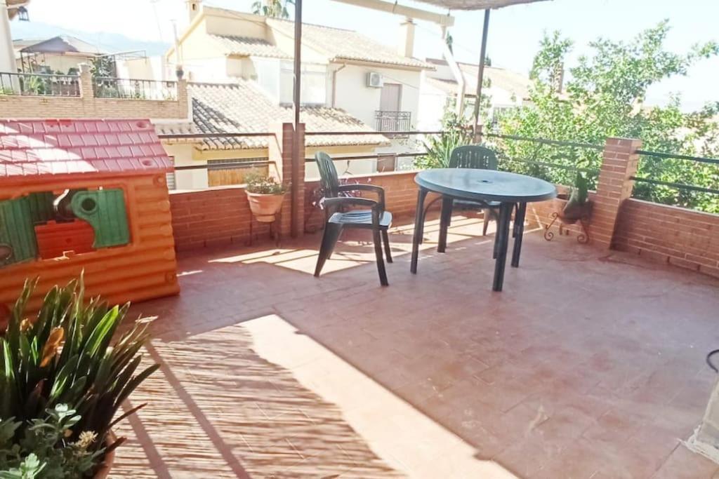 הוילה Huétor Vega Casa Con Piscina Y Barbacoa A 3 Kilometros De La Alhambra מראה חיצוני תמונה