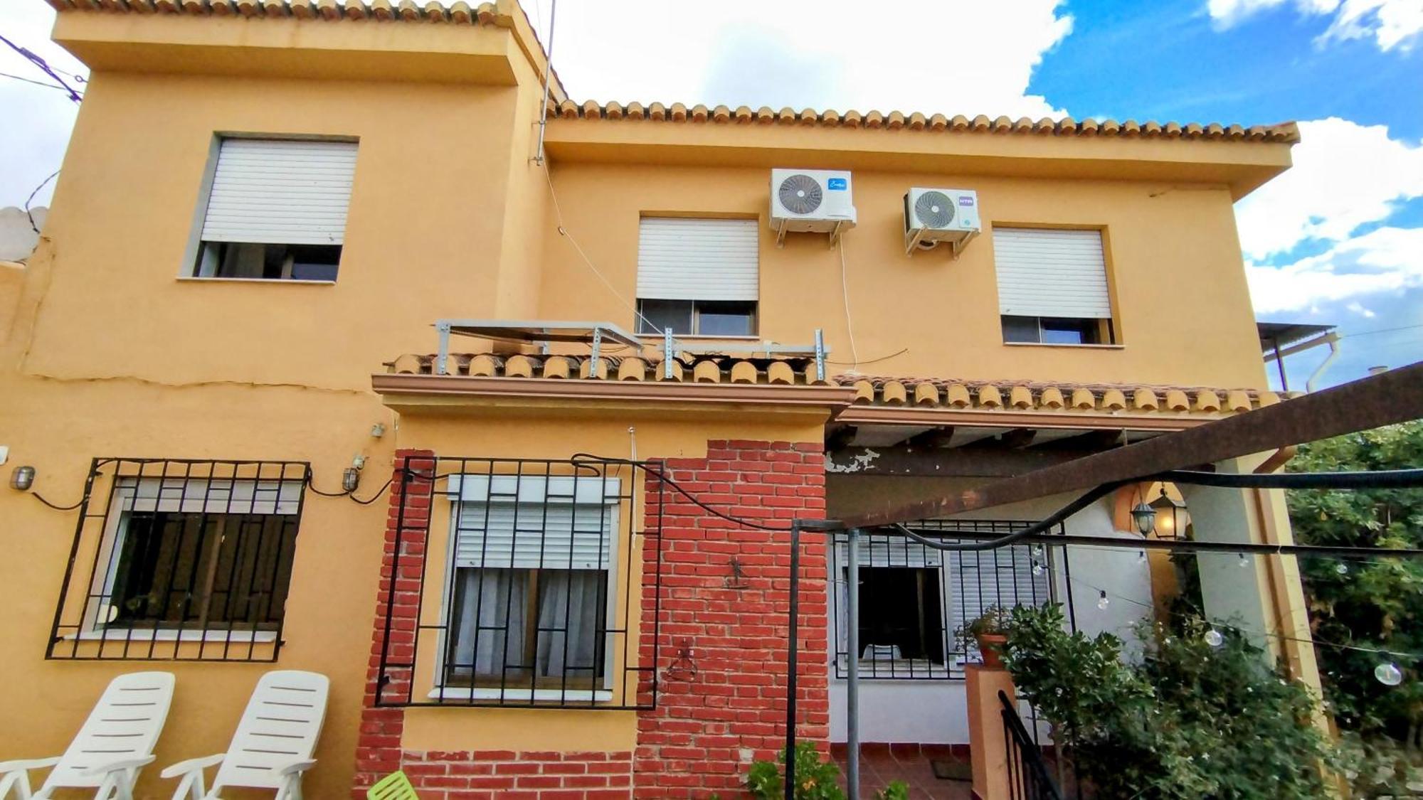 הוילה Huétor Vega Casa Con Piscina Y Barbacoa A 3 Kilometros De La Alhambra מראה חיצוני תמונה